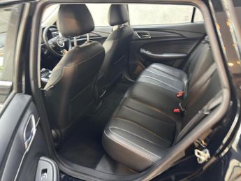 MG MG5 61.1kWh Exclusive Long Range Auto 5dr