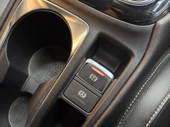 MG MG5 61.1kWh Exclusive Long Range Auto 5dr