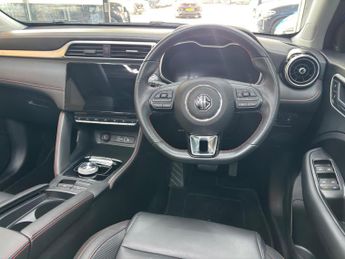 MG MG ZS 51.1kWh Trophy Connect Auto 5dr