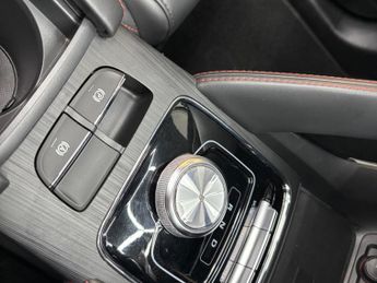 MG MG ZS 51.1kWh Trophy Connect Auto 5dr