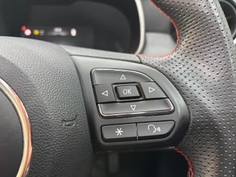 MG MG ZS 51.1kWh Trophy Connect Auto 5dr