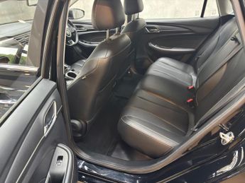 MG MG5 61.1kWh Exclusive Long Range Auto 5dr