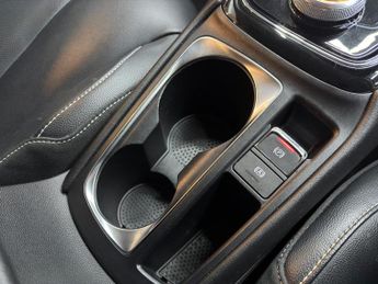 MG MG5 61.1kWh Exclusive Long Range Auto 5dr