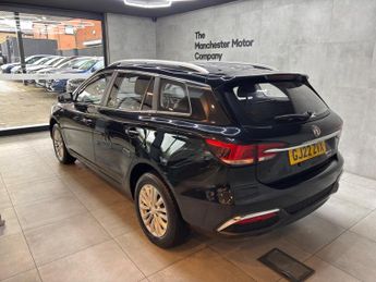 MG MG5 61.1kWh Exclusive Long Range Auto 5dr