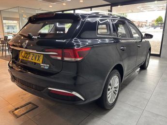 MG MG5 61.1kWh Exclusive Long Range Auto 5dr