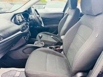 Fiat Tipo 1.6 MultiJetII Lounge Euro 6 (s/s) 5dr