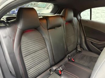 Mercedes-Benz A Class 2.1 A200d AMG Line (Premium) 7G-DCT Euro 6 (s/s) 5dr