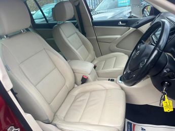 Volkswagen Tiguan 2.0 TSI SE DSG 4WD Euro 5 5dr