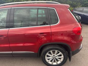 Volkswagen Tiguan 2.0 TSI SE DSG 4WD Euro 5 5dr