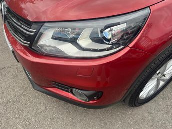 Volkswagen Tiguan 2.0 TSI SE DSG 4WD Euro 5 5dr
