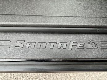 Hyundai Santa Fe 2.2 CRDi Style SUV 5dr Diesel Auto 4WD Euro 5 (5 seat) (194 bhp)