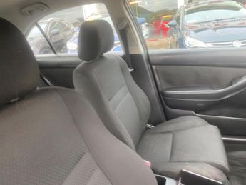 Toyota Avensis 1.8 VVT-i Colour Collection 5dr