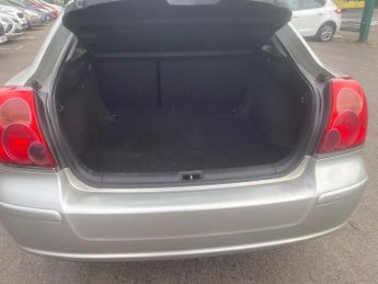 Toyota Avensis 1.8 VVT-i Colour Collection 5dr
