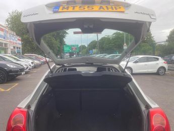 Toyota Avensis 1.8 VVT-i Colour Collection 5dr