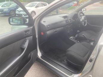 Toyota Avensis 1.8 VVT-i Colour Collection 5dr