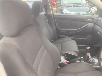 Toyota Avensis 1.8 VVT-i Colour Collection 5dr