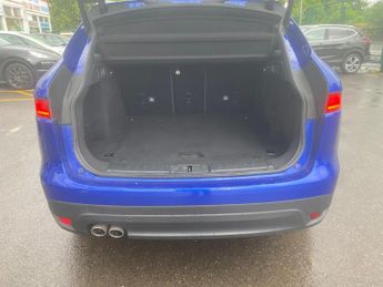 Jaguar F-PACE 2.0 D180 Portfolio Auto AWD Euro 6 (s/s) 5dr