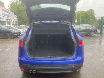 Jaguar F-PACE 2.0 D180 Portfolio Auto AWD Euro 6 (s/s) 5dr