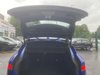 Jaguar F-PACE 2.0 D180 Portfolio Auto AWD Euro 6 (s/s) 5dr