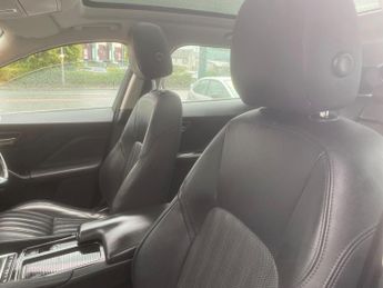 Jaguar F-PACE 2.0 D180 Portfolio Auto AWD Euro 6 (s/s) 5dr