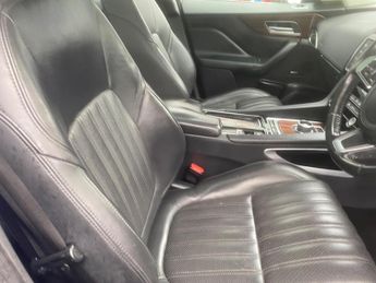 Jaguar F-PACE 2.0 D180 Portfolio Auto AWD Euro 6 (s/s) 5dr