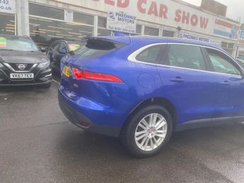 Jaguar F-PACE 2.0 D180 Portfolio Auto AWD Euro 6 (s/s) 5dr