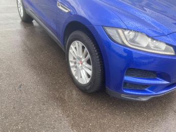 Jaguar F-PACE 2.0 D180 Portfolio Auto AWD Euro 6 (s/s) 5dr