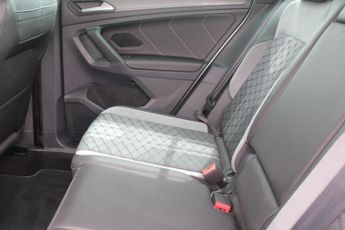 Volkswagen Tiguan 1.5 TSI R-Line DSG Euro 6 (s/s) 5dr
