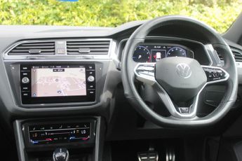 Volkswagen Tiguan 1.5 TSI R-Line DSG Euro 6 (s/s) 5dr