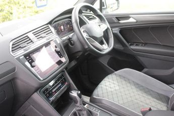 Volkswagen Tiguan 1.5 TSI R-Line DSG Euro 6 (s/s) 5dr