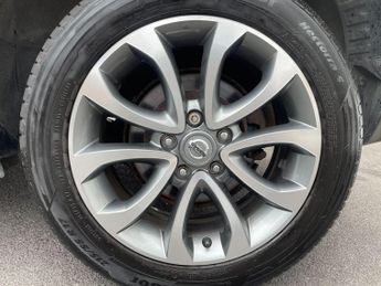 Nissan Juke 1.6 Tekna SUV 5dr Petrol XTRON Euro 5 (117 ps)