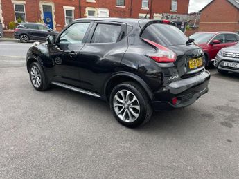 Nissan Juke 1.6 Tekna SUV 5dr Petrol XTRON Euro 5 (117 ps)