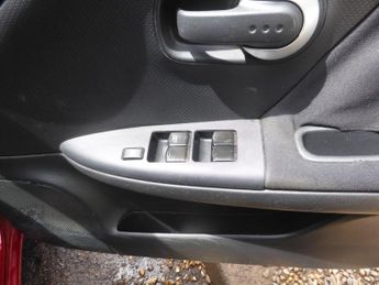 Nissan Note 1.6 16V n-tec Auto Euro 5 5dr
