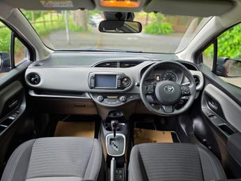 Toyota Yaris 1.5 VVT-h Icon Tech E-CVT Euro 6 (s/s) 5dr