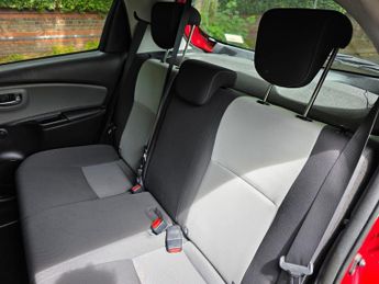 Toyota Yaris 1.5 VVT-h Icon Tech E-CVT Euro 6 (s/s) 5dr