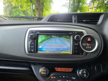 Toyota Yaris 1.33 Dual VVT-i Icon Plus Multidrive S Euro 5 5dr