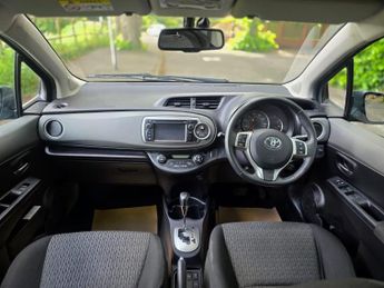 Toyota Yaris 1.33 Dual VVT-i Icon Plus Multidrive S Euro 5 5dr