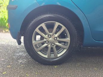 Toyota Yaris 1.33 Dual VVT-i Icon Plus Multidrive S Euro 5 5dr