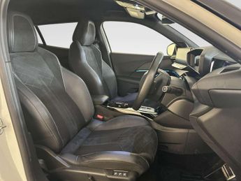 Peugeot E-2008 50kWh GT Premium SUV 5dr Electric Auto (7kW Charger) (136 ps)