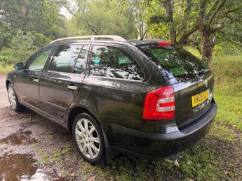 Skoda Octavia 2.0 TDI Laurin & Klement DSG Euro 4 5dr