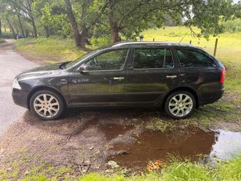 Skoda Octavia 2.0 TDI Laurin & Klement DSG Euro 4 5dr