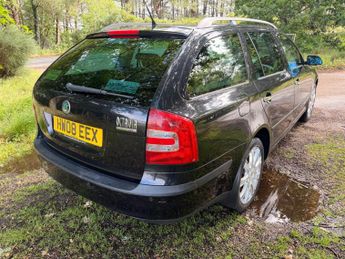 Skoda Octavia 2.0 TDI Laurin & Klement DSG Euro 4 5dr