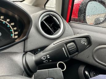 Ford Fiesta 1.0T EcoBoost Zetec Euro 5 (s/s) 5dr