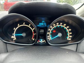 Ford Fiesta 1.0T EcoBoost Zetec Euro 5 (s/s) 5dr