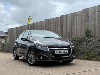 Peugeot 208 1.2 PureTech Signature Euro 6 (s/s) 5dr