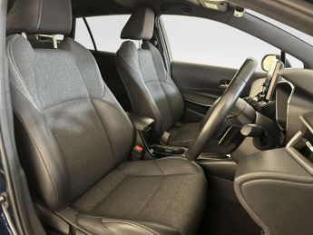 Toyota Corolla 2.0 VVT-h GPF Design Touring Sports 5dr Petrol Hybrid CVT Euro 6