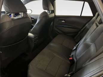 Toyota Corolla 2.0 VVT-h GPF Design Touring Sports 5dr Petrol Hybrid CVT Euro 6