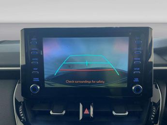 Toyota Corolla 2.0 VVT-h GPF Design Touring Sports 5dr Petrol Hybrid CVT Euro 6