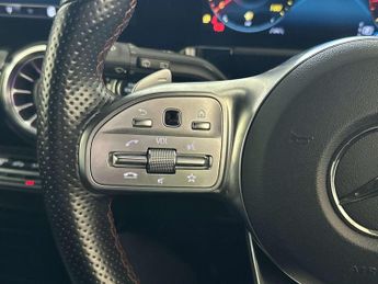 Mercedes-Benz GLA 1.3 GLA200 AMG Line (Premium) SUV 5dr Petrol 7G-DCT Euro 6 (s/s)
