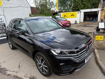 Volkswagen Touareg 3.0 TDI V6 R-Line Tiptronic 4Motion Euro 6 (s/s) 5dr